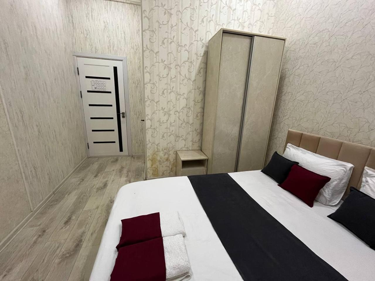 Fenix Hotel Tasjkent Eksteriør bilde