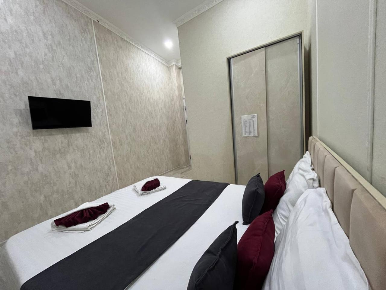 Fenix Hotel Tasjkent Eksteriør bilde